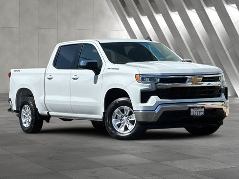 Used 2025 Chevrolet Silverado 1500 LT AWD/4WD image 2