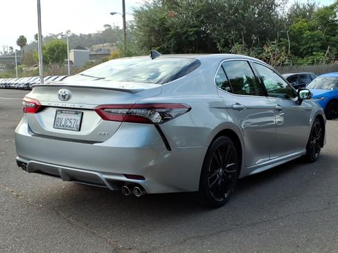 Used 2021 Toyota Camry XSE FWD image 4