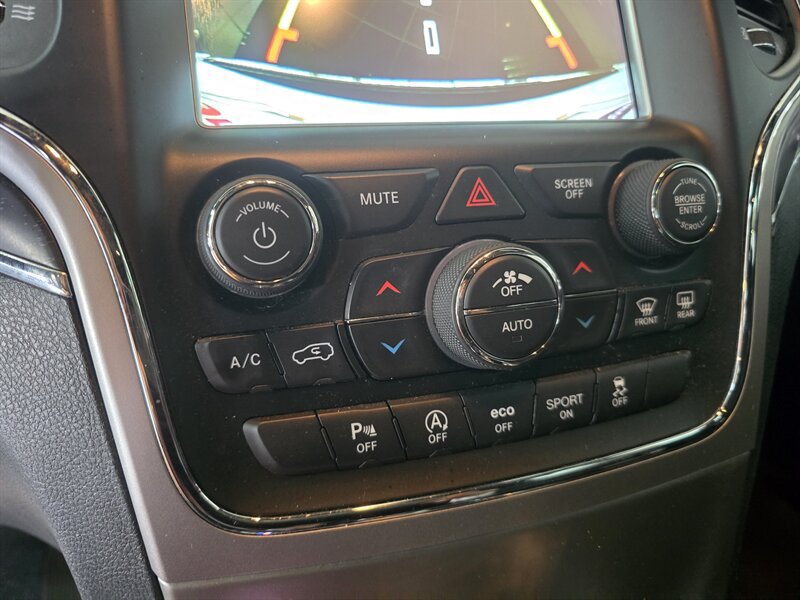 Used 2018 Jeep Grand Cherokee Limited AWD/4WD image 21