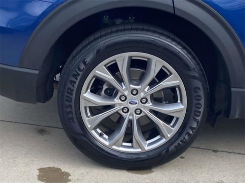 Used 2022 Ford Explorer XLT w/ Equipment Group 202A image 11