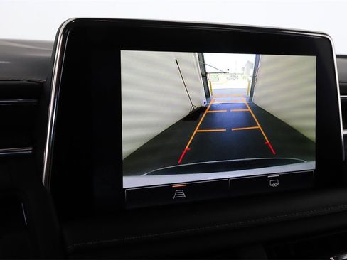 Used 2023 GMC Yukon SLT image 25