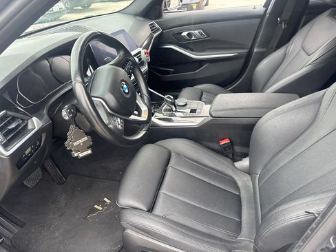 Used 2021 BMW 330i Sedan w/ Convenience Package RWD image 12