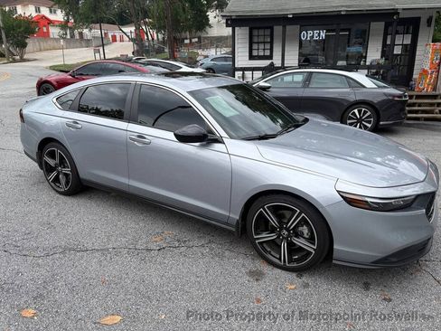 Used 2023 Honda Accord Sport image 5