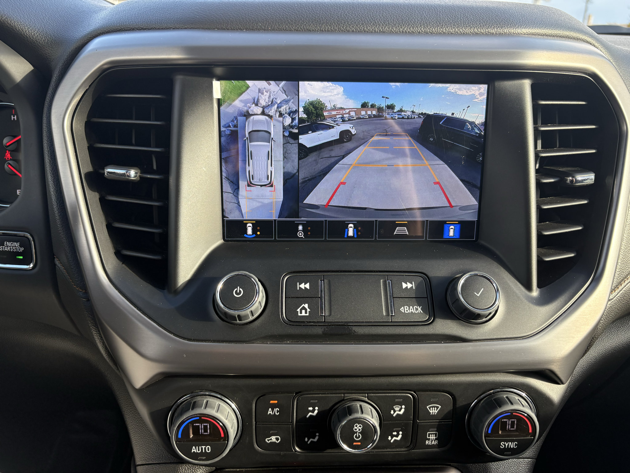 Used 2023 GMC Acadia AT4 w/ Technology Package AWD/4WD image 26