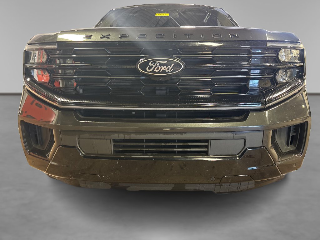 Used 2025 Ford Expedition Max Platinum w/ Stealth Performance Package AWD/4WD image 15
