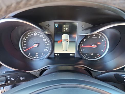 Used 2019 Mercedes-Benz GLC 300 image 31