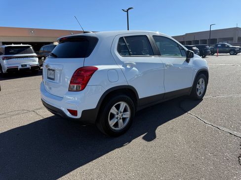 Used 2020 Chevrolet Trax LS FWD image 5