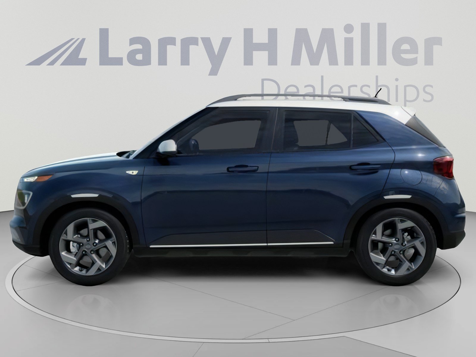 New 2026 Hyundai Venue SEL FWD image 3