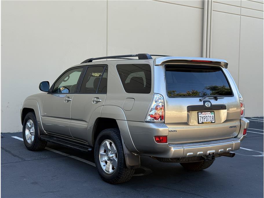 Used 2005 Toyota 4Runner SR5 RWD image 5