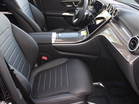 Used 2026 Mercedes-Benz GLC 300 image 30