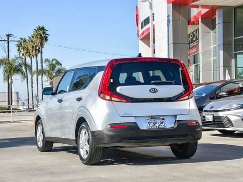 Used 2020 Kia Soul LX image 9