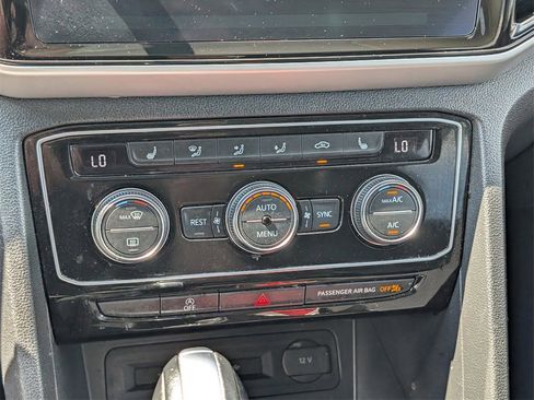 Used 2022 Volkswagen Atlas SE image 29