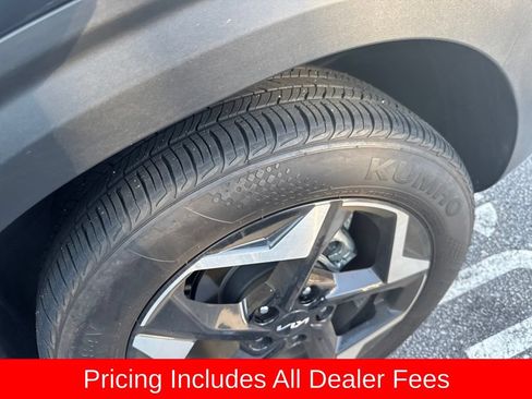 Used 2024 Kia Seltos EX FWD image 7