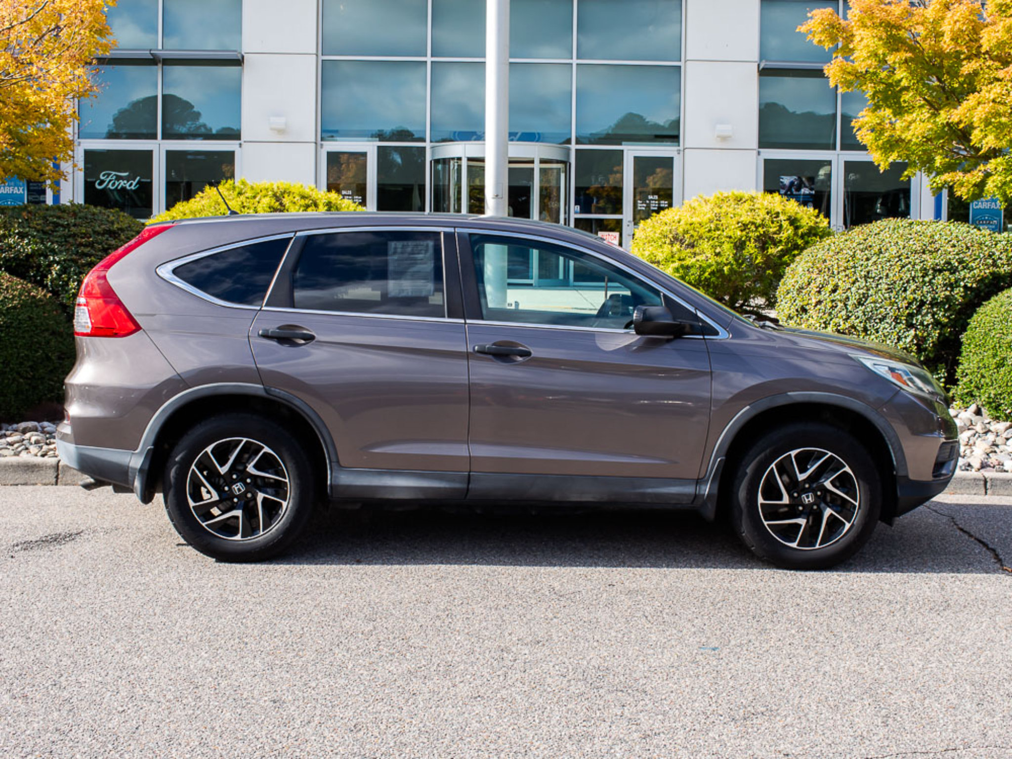 Used 2016 Honda CR-V SE image 1