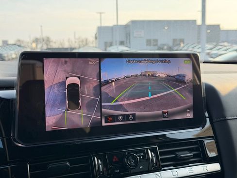 New 2026 Nissan Pathfinder SL image 26