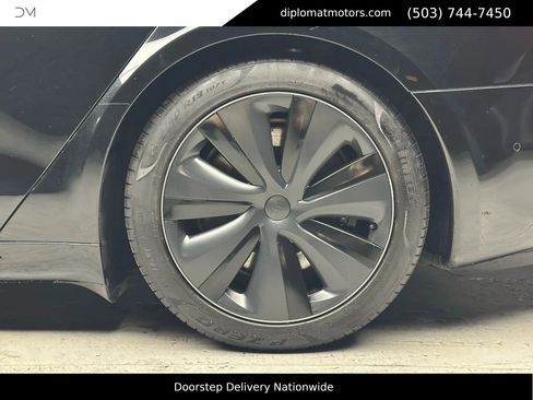 Used 2021 Tesla Model S Plaid image 35
