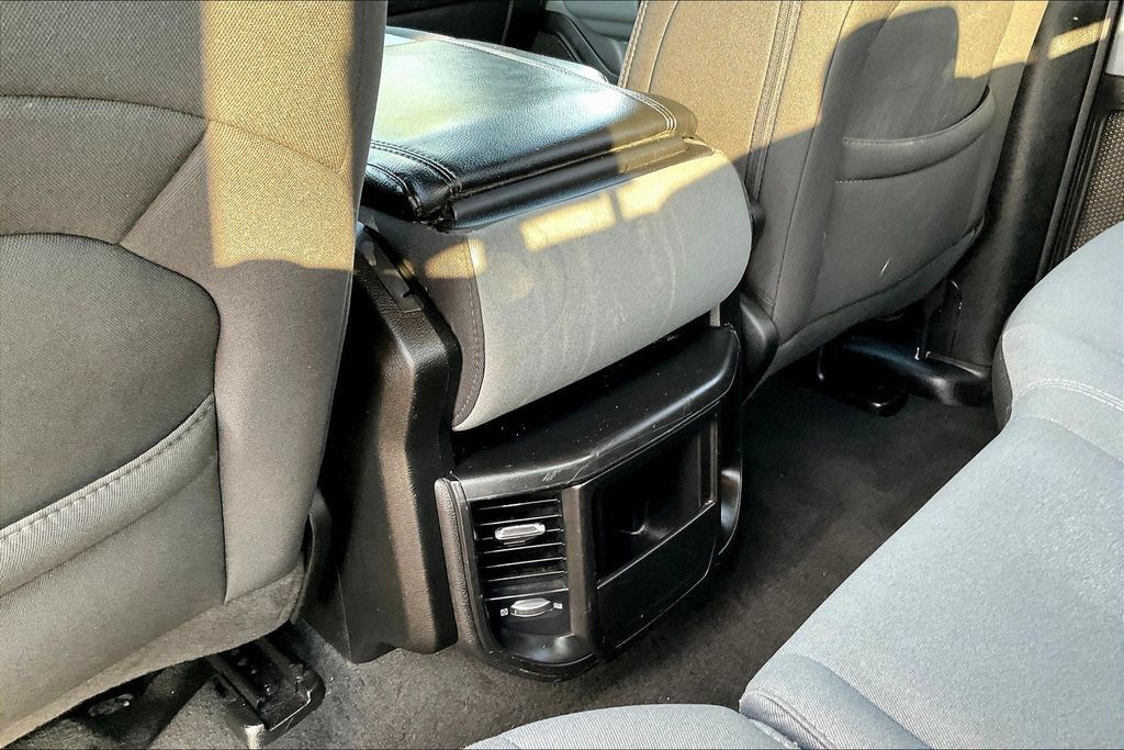Used 2022 RAM 1500 Big Horn AWD/4WD image 11