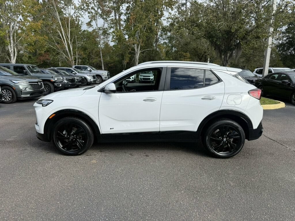 Used 2026 Buick Encore GX Sport Touring w/ Comfort Package FWD image 2