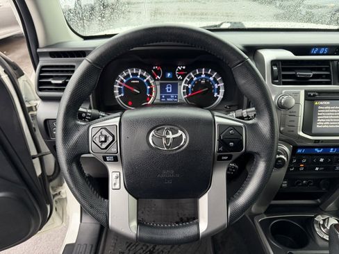 Used 2016 Toyota 4Runner Limited image 19