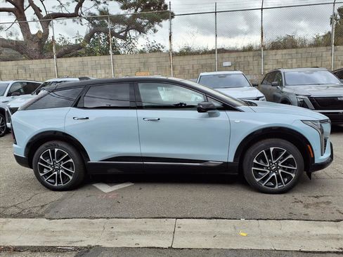 New 2026 Cadillac Optiq Sport 2 image 4