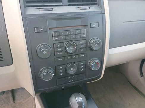 Used 2009 Ford Escape XLS image 11