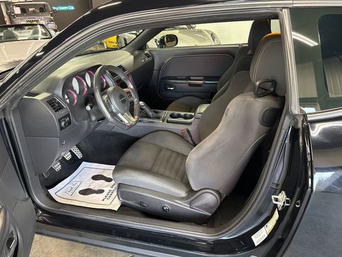 Used 2014 Dodge Challenger SRT8 Core RWD image 32