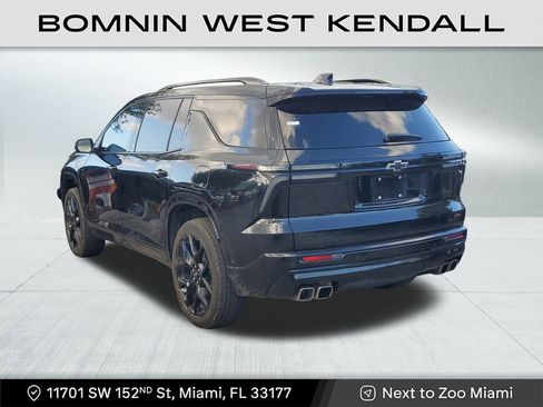 Used 2024 Chevrolet Traverse RS image 5