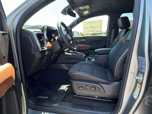 New 2026 GMC Canyon AT4 AWD/4WD image 16