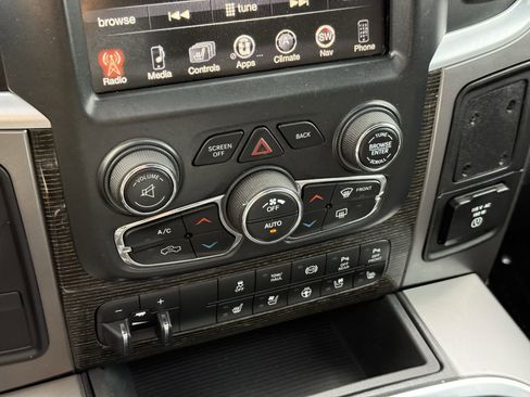 Used 2016 RAM 2500 Limited image 22