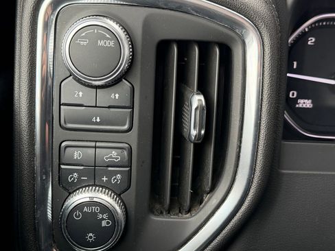 Used 2020 GMC Sierra 3500 SLE w/ SLE Value Package image 22