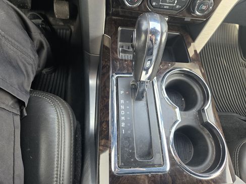 Used 2014 Ford F150 Platinum image 22