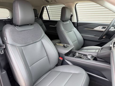 New 2026 Ford Explorer Active w/ Active Comfort Package RWD image 21