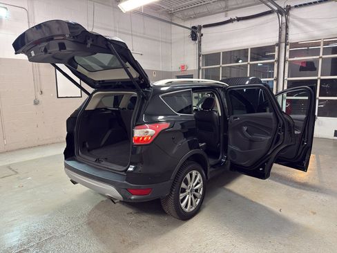 Used 2018 Ford Escape Titanium image 13