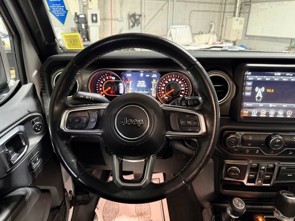 Used 2019 Jeep Wrangler Unlimited Sahara w/ Uconnect 4C Nav & Sound Group AWD/4WD image 8