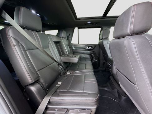 Used 2022 Chevrolet Tahoe RST w/ Luxury Package AWD/4WD image 32