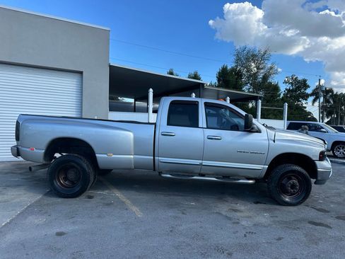 Used 2005 Dodge Ram 3500 Truck SLT image 2