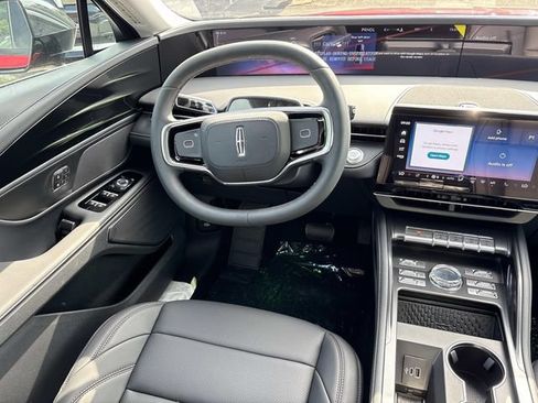 New 2026 Lincoln Nautilus Premier AWD/4WD image 12