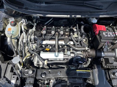 Used 2025 Nissan Versa SV FWD image 30