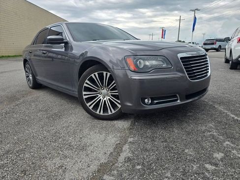 Used 2014 Chrysler 300 S RWD image 1