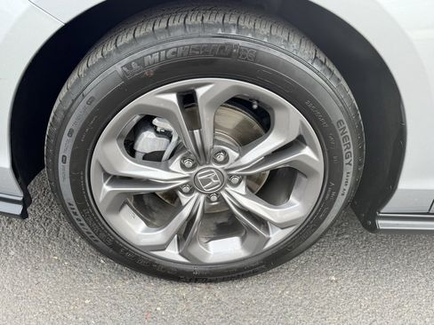 Used 2023 Honda Accord EX image 10