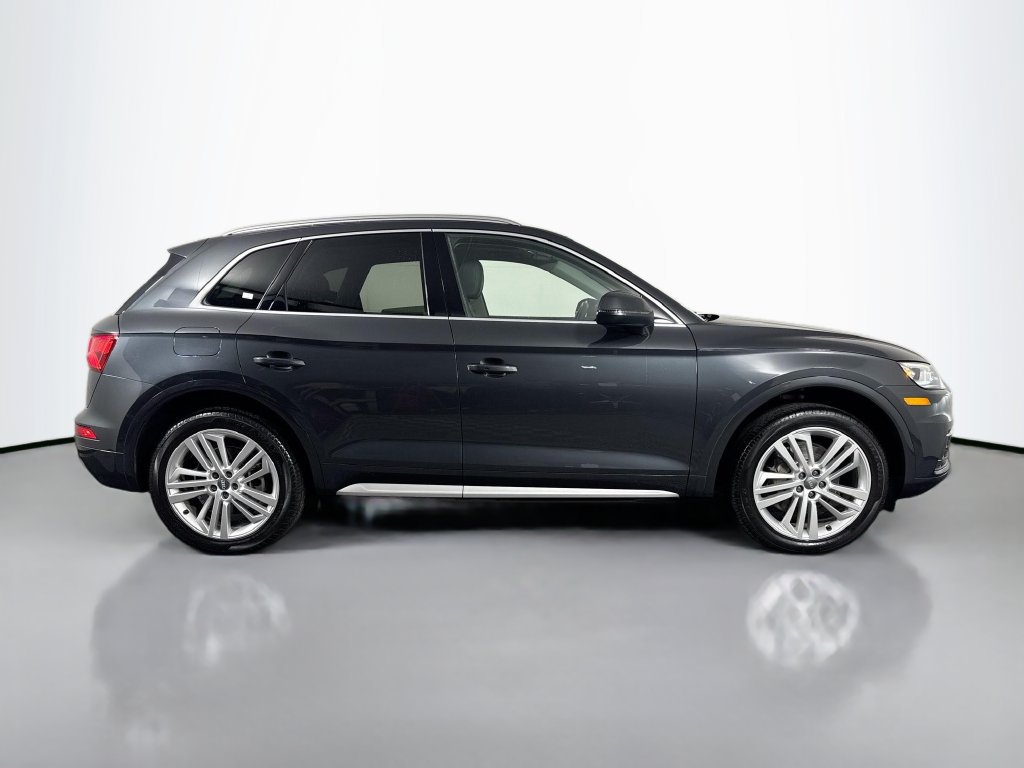 Used 2019 Audi Q5 2.0T Premium Plus w/ Premium Plus Package AWD/4WD image 4