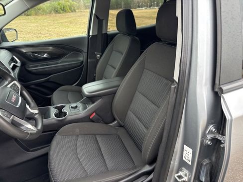 Used 2024 GMC Terrain SLE image 16