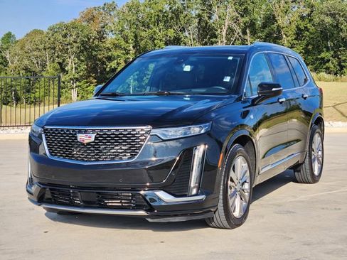 Certified 2024 Cadillac XT6 Premium Luxury w/ Platinum Package image 4