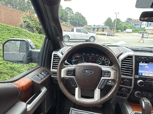Used 2019 Ford F150 King Ranch w/ Equipment Group 601A Luxury AWD/4WD image 30