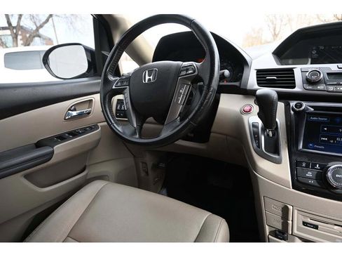 Used 2016 Honda Odyssey Touring Elite image 24