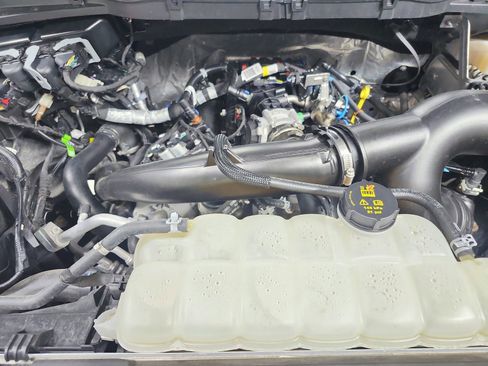 Used 2024 Ford F150 XLT AWD/4WD image 17