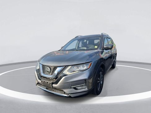 Used 2018 Nissan Rogue SL w/ Premium Package image 4