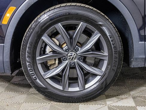 Used 2022 Volkswagen Tiguan SE w/ Panoramic Sunroof Package AWD/4WD image 50