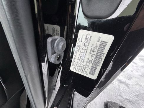 Used 2014 INFINITI Q60 Sport image 32