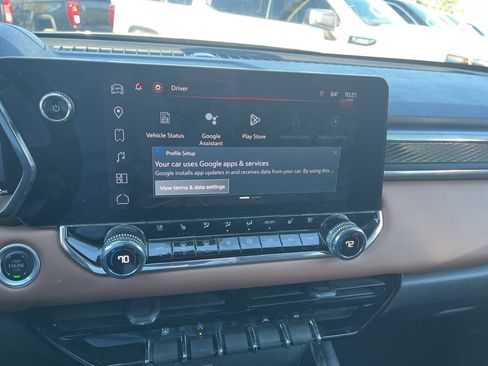 Used 2024 GMC Canyon AT4 w/ AT4 Premium Package image 11